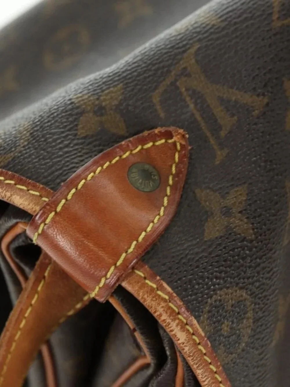LOUIS VUITTON Monogram Saumur 35 Shoulder Bag M42254 LV Auth am11646A